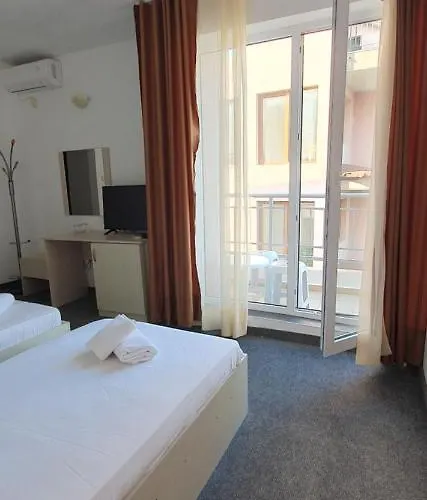 Guest house Compass 3*