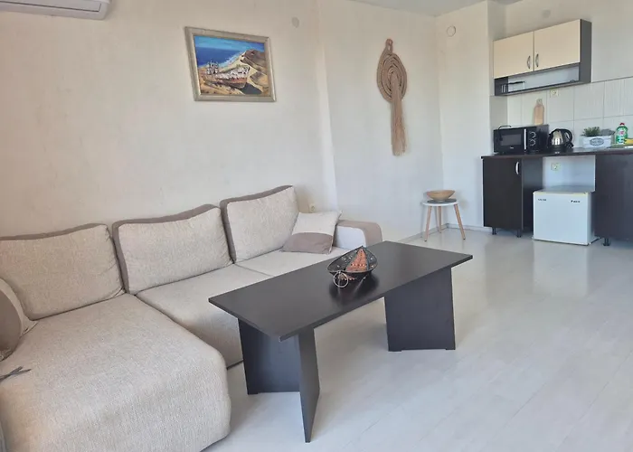 Compass Maison d'hôtes Lozenets